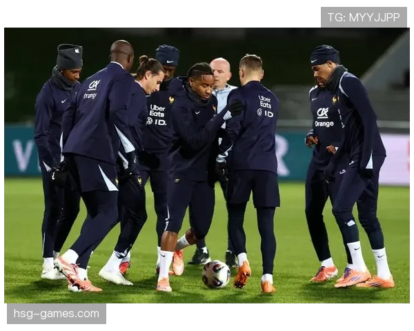 哥伦比亚队备战世界杯：新星闪耀老将回归，状态回升引关注